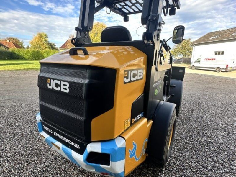 JCB 403e