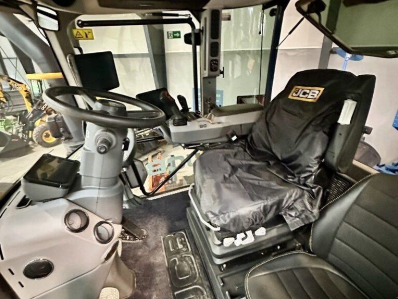 JCB Fastrac 6300