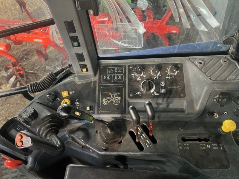 New Holland 8160