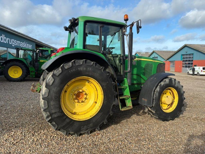 John Deere 6920