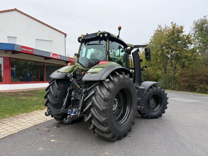 Valtra Q305
