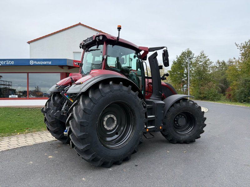 Valtra Q305