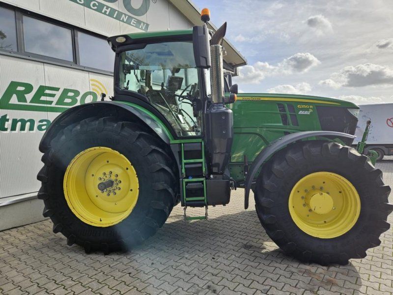 John Deere 6250R