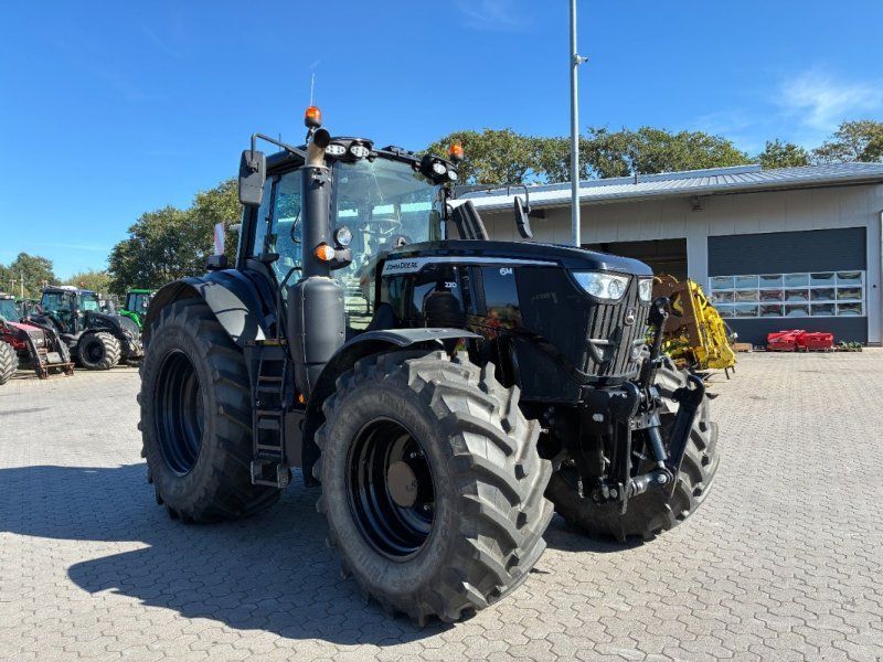 John Deere 6M230