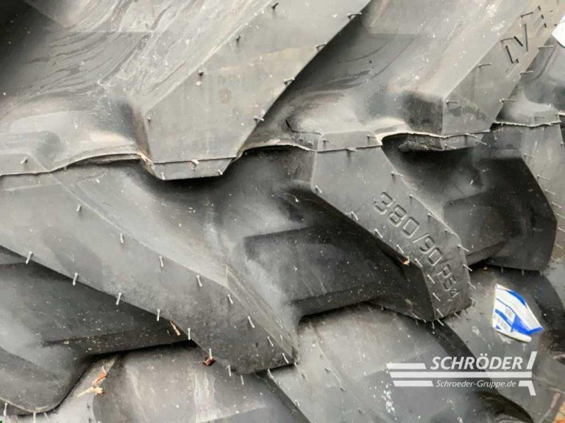 Fendt PFLEGERÄDER 2X 380/90 R 54 CEAT