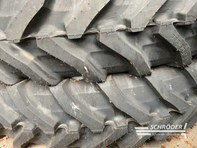 Fendt PFLEGERÄDER 2X 380/90 R 54 CEAT