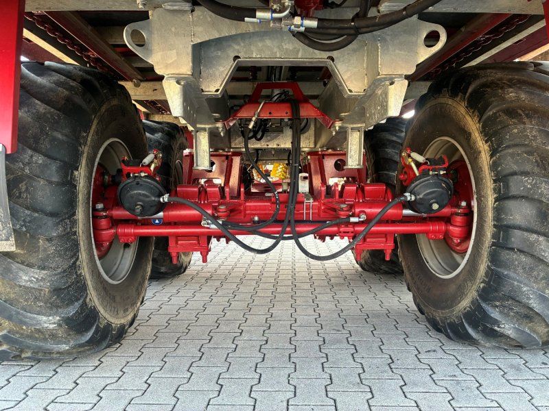Strautmann Giga 4002