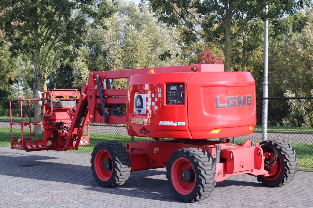 LGMG AR14J | 16 METER | 230 KG