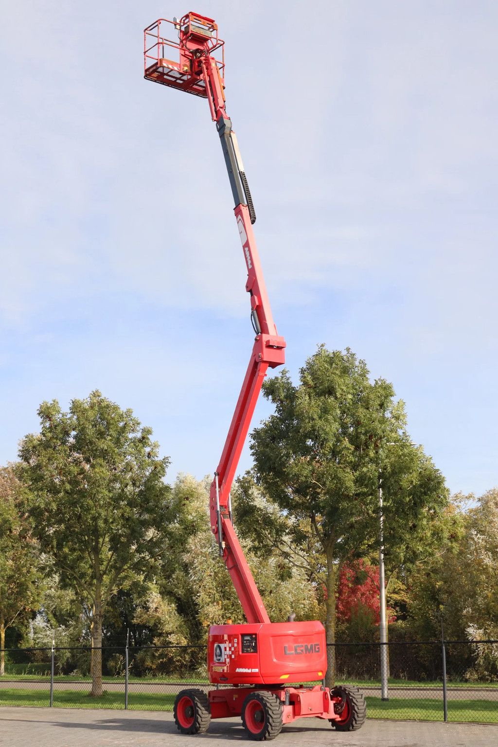LGMG AR14J | 16 METER | 230 KG