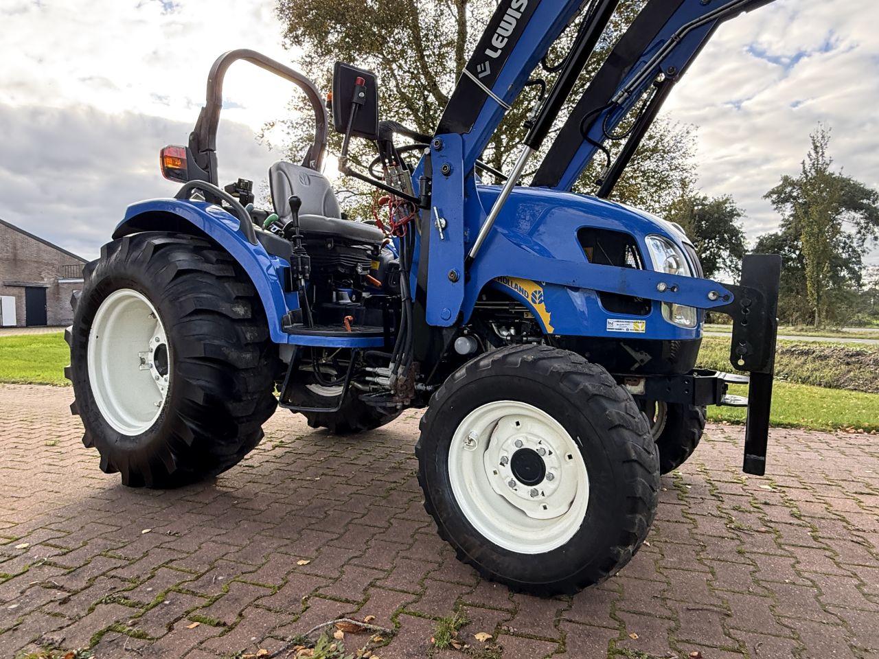 New Holland 3040 Boomer