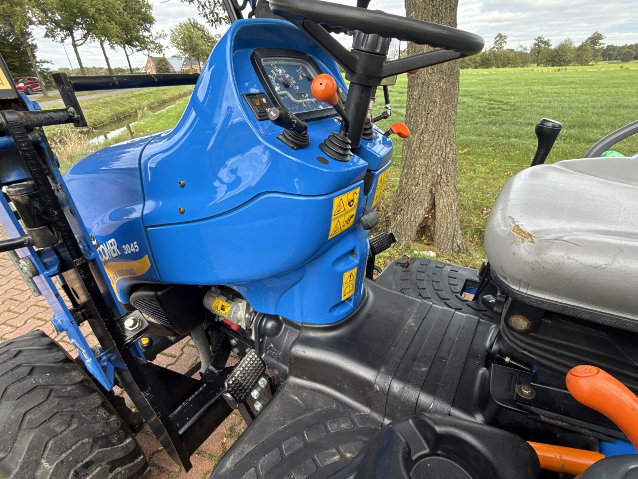New Holland 3040 Boomer