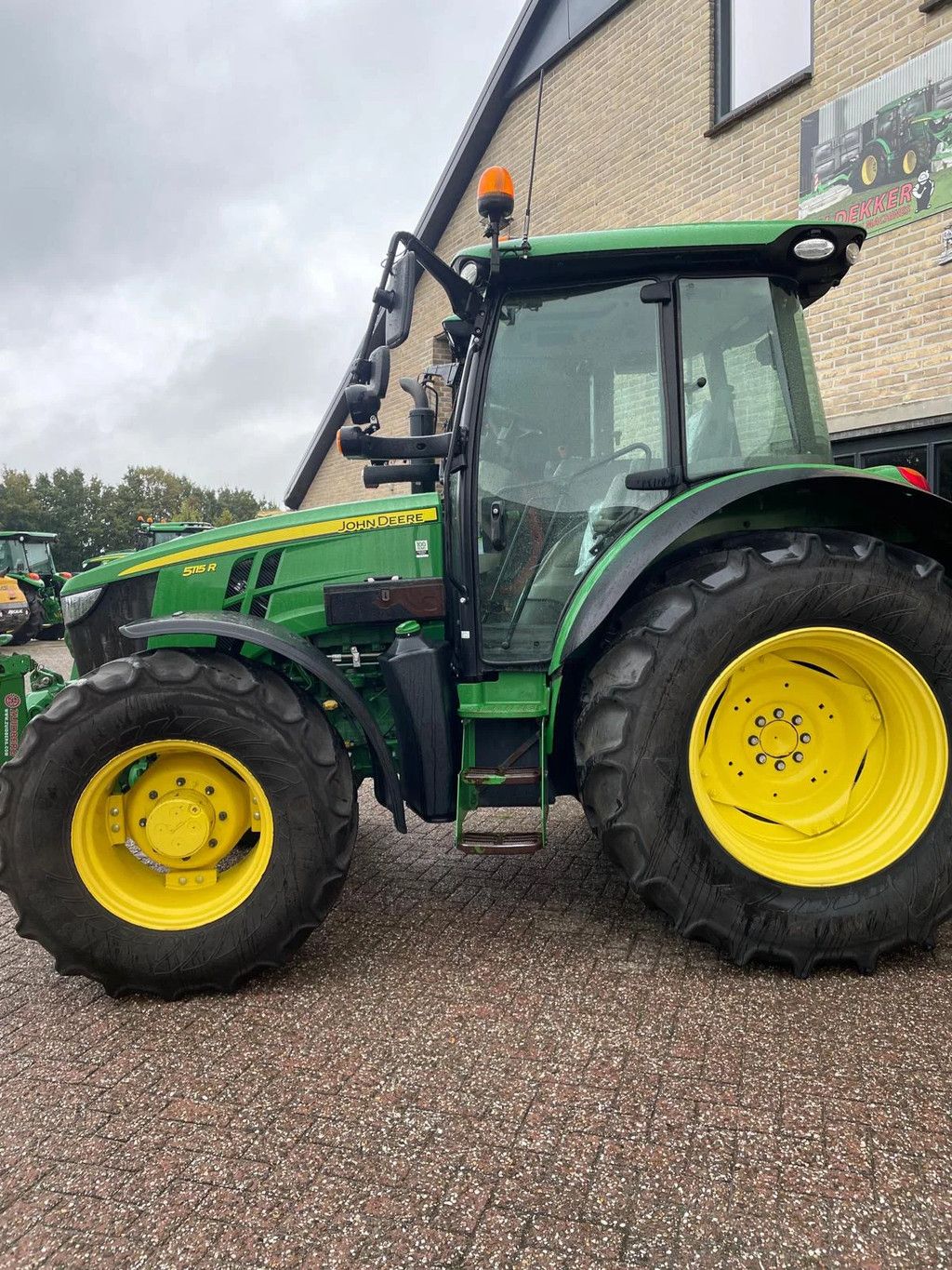 John Deere 5115R