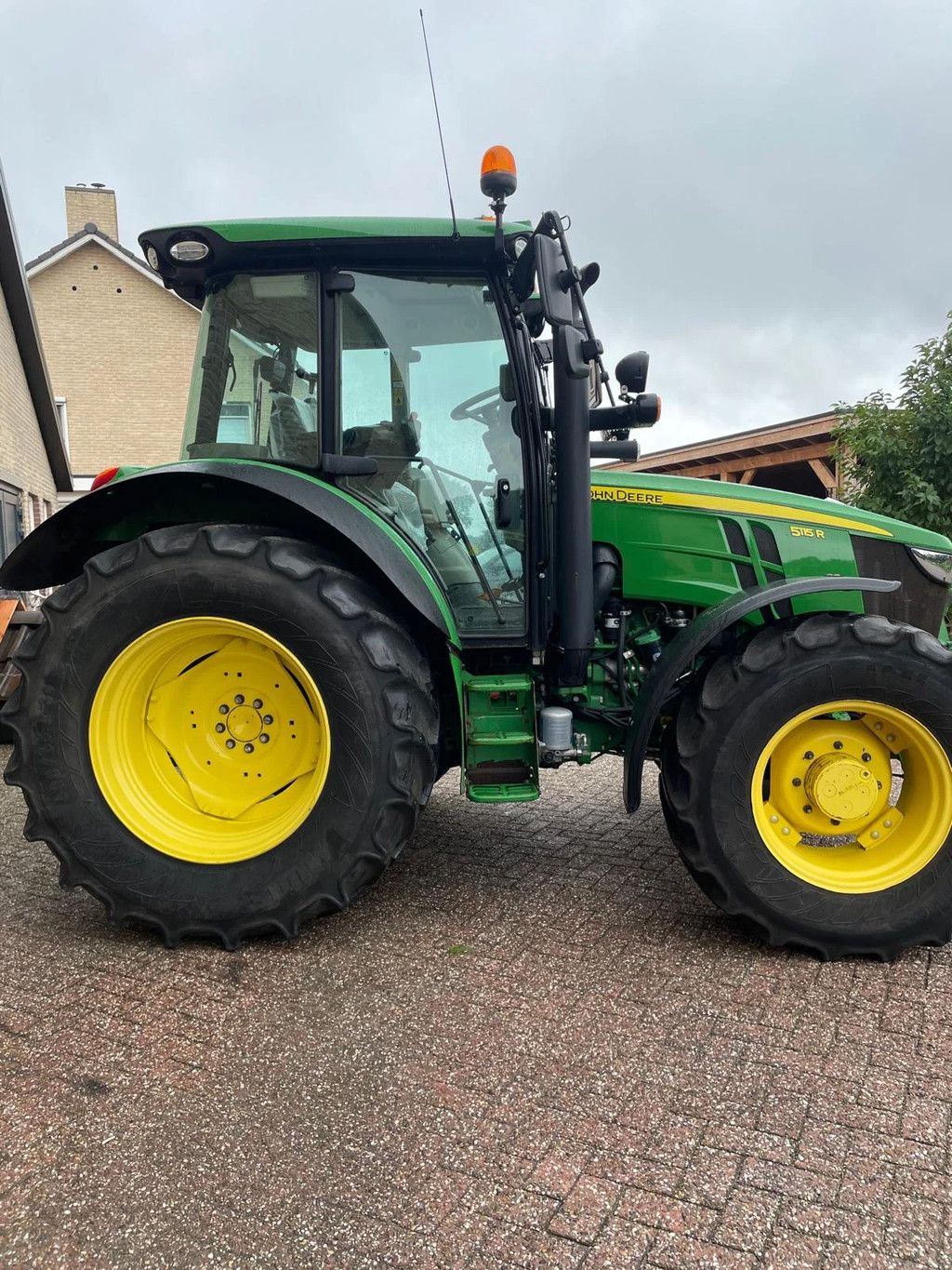 John Deere 5115R