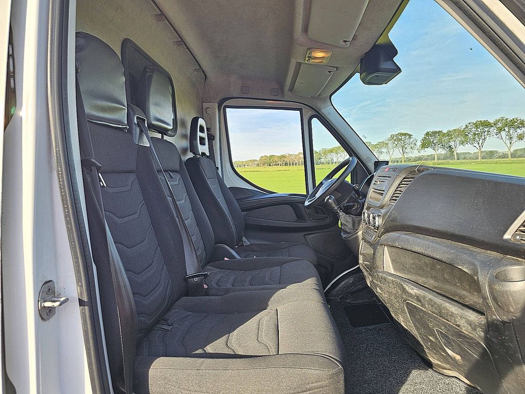 IVECO DAILY 35S13 L2H2 ac trekhaak 3500 kg