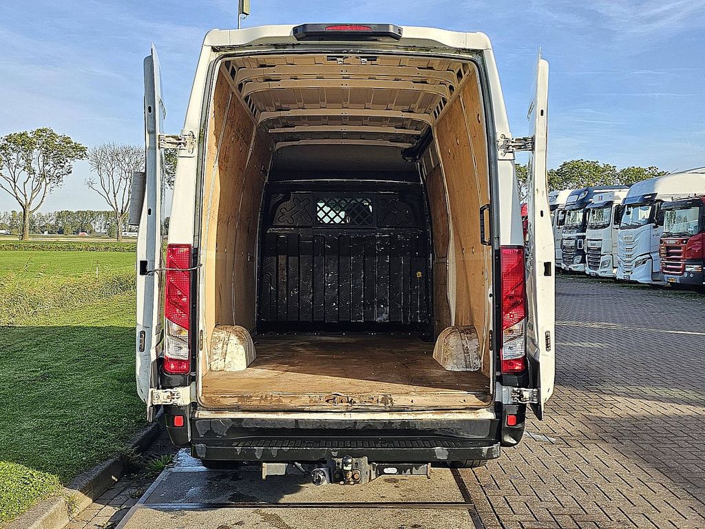 IVECO DAILY 35S13 L2H2 ac trekhaak 3500 kg
