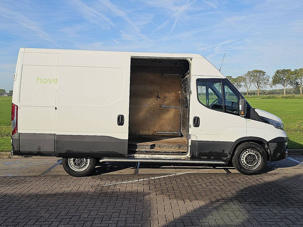 IVECO DAILY 35S13 L2H2 ac trekhaak 3500 kg