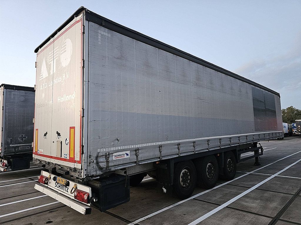 SCHMITZ SCB*S3T MOT 6/27 | 3 AXLES | SLIDING ROOF