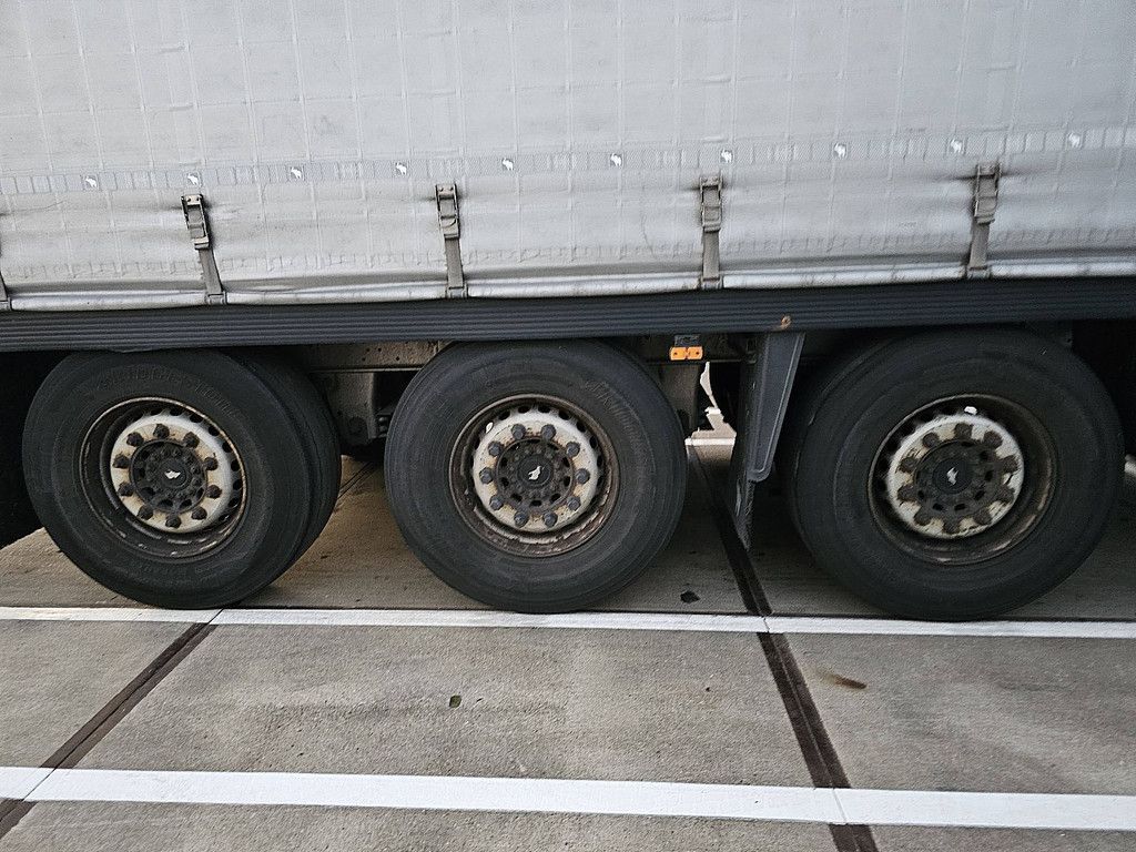 SCHMITZ SCB*S3T MOT 6/27 | 3 AXLES | SLIDING ROOF