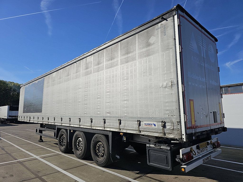 SCHMITZ SCB*S3T MOT 5/27 | 3 AXLES | SLIDING ROOF