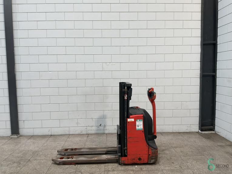 Stackers Electric Linde D08 2016