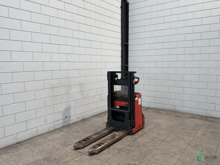 Stackers Electric Linde D08 2016
