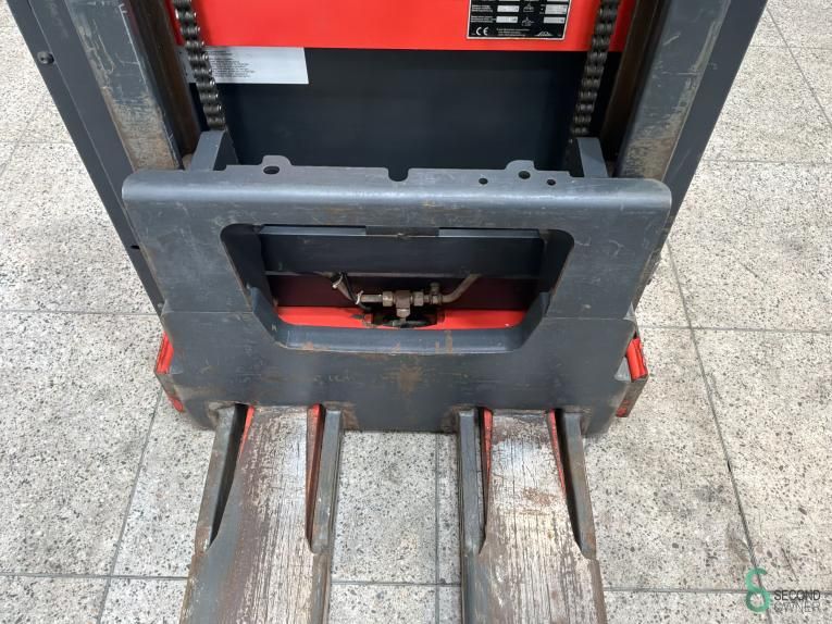 Stackers Electric Linde D08 2016