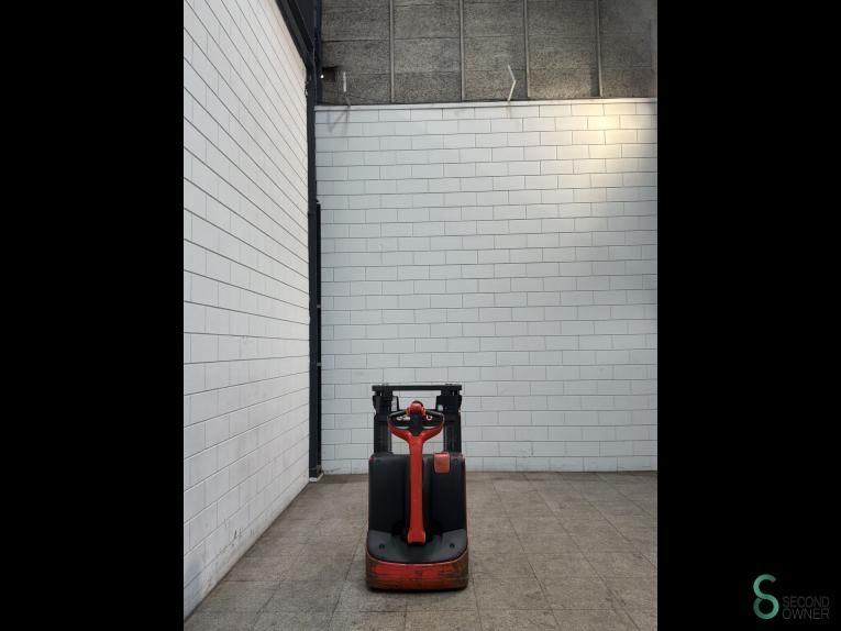 Stackers Electric Linde D08 2016