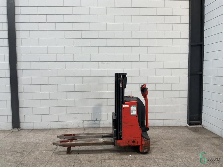 Stackers Electric Linde D08 2016