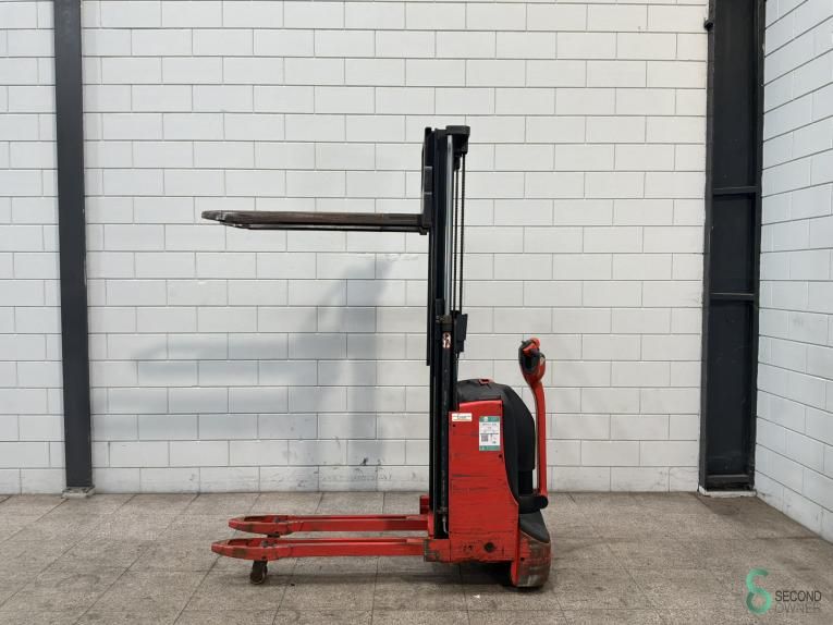 Stackers Electric Linde D08 2016