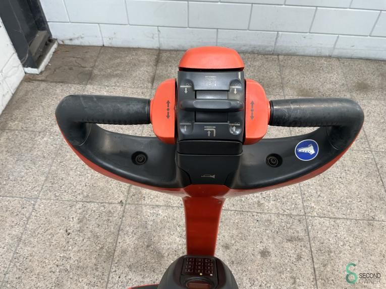 Stackers Electric Linde D08 2016