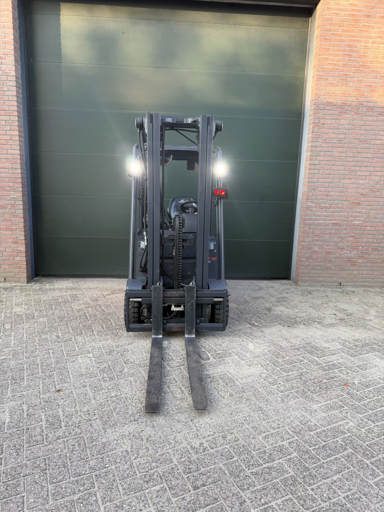 Linde E16C-02 EVO 2019 Triplo elektrische heftruck