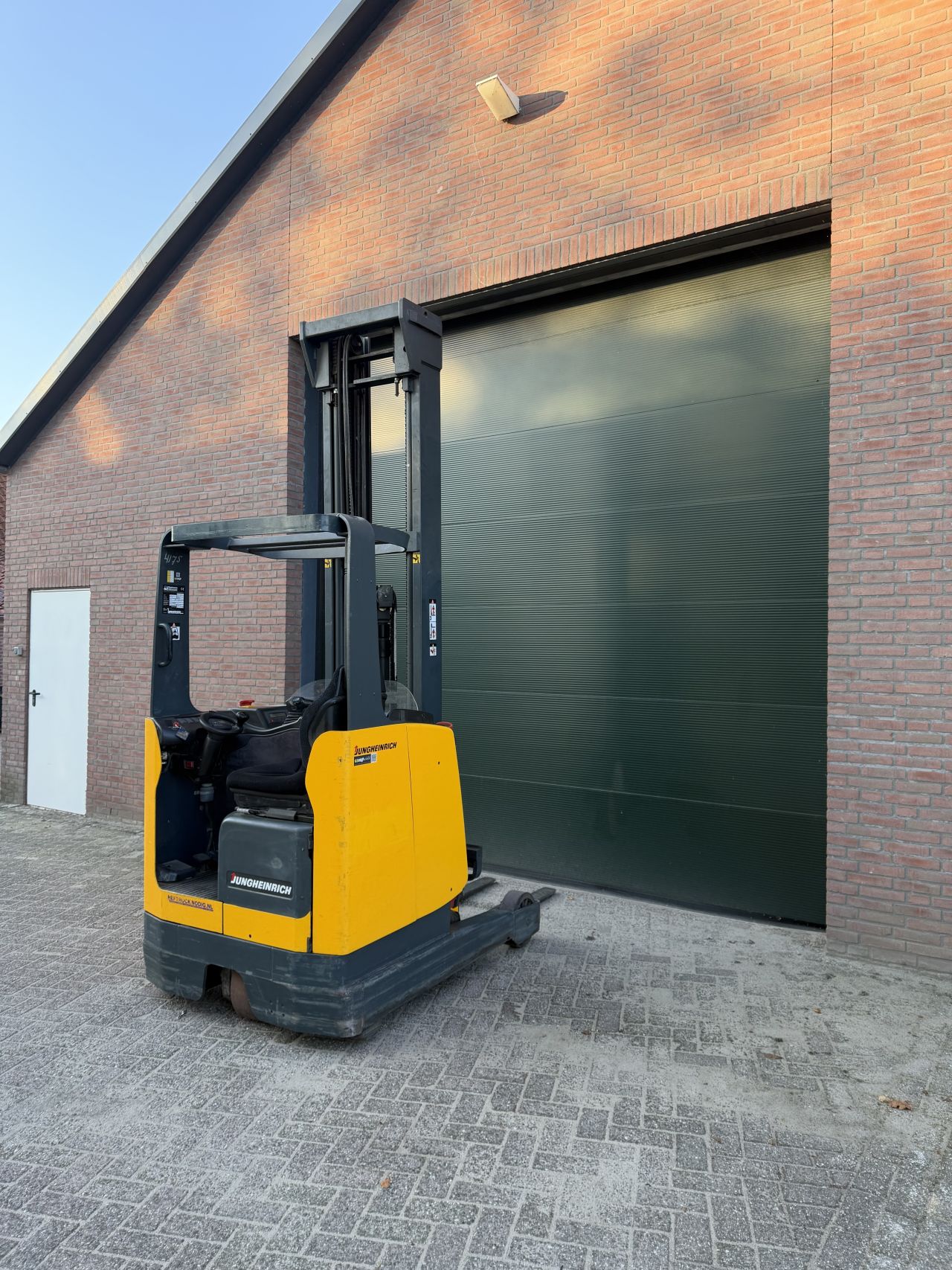 Jungheinrich ETV214 reachtruck triplo 6,5 mtr