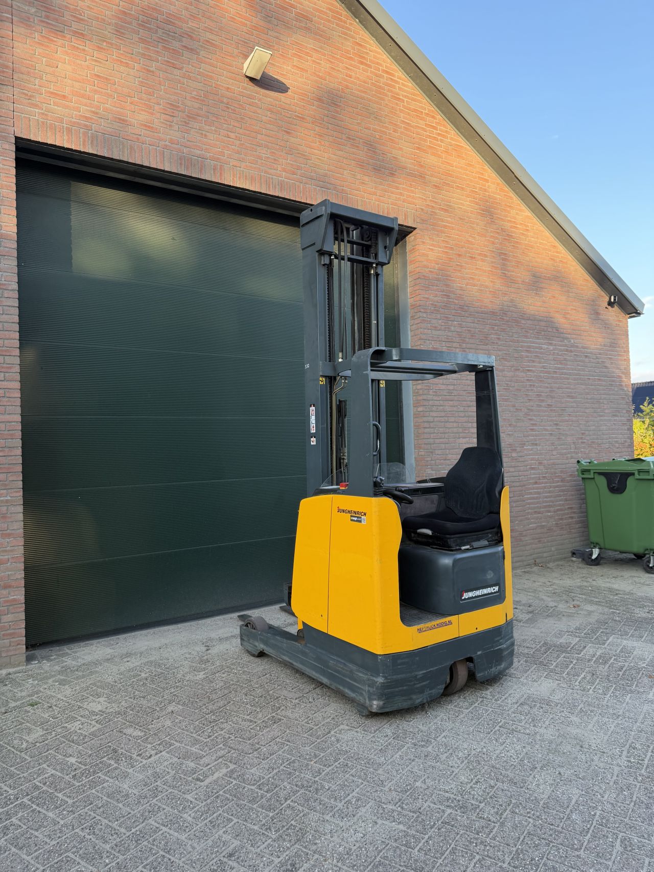 Jungheinrich ETV214 reachtruck triplo 6,5 mtr
