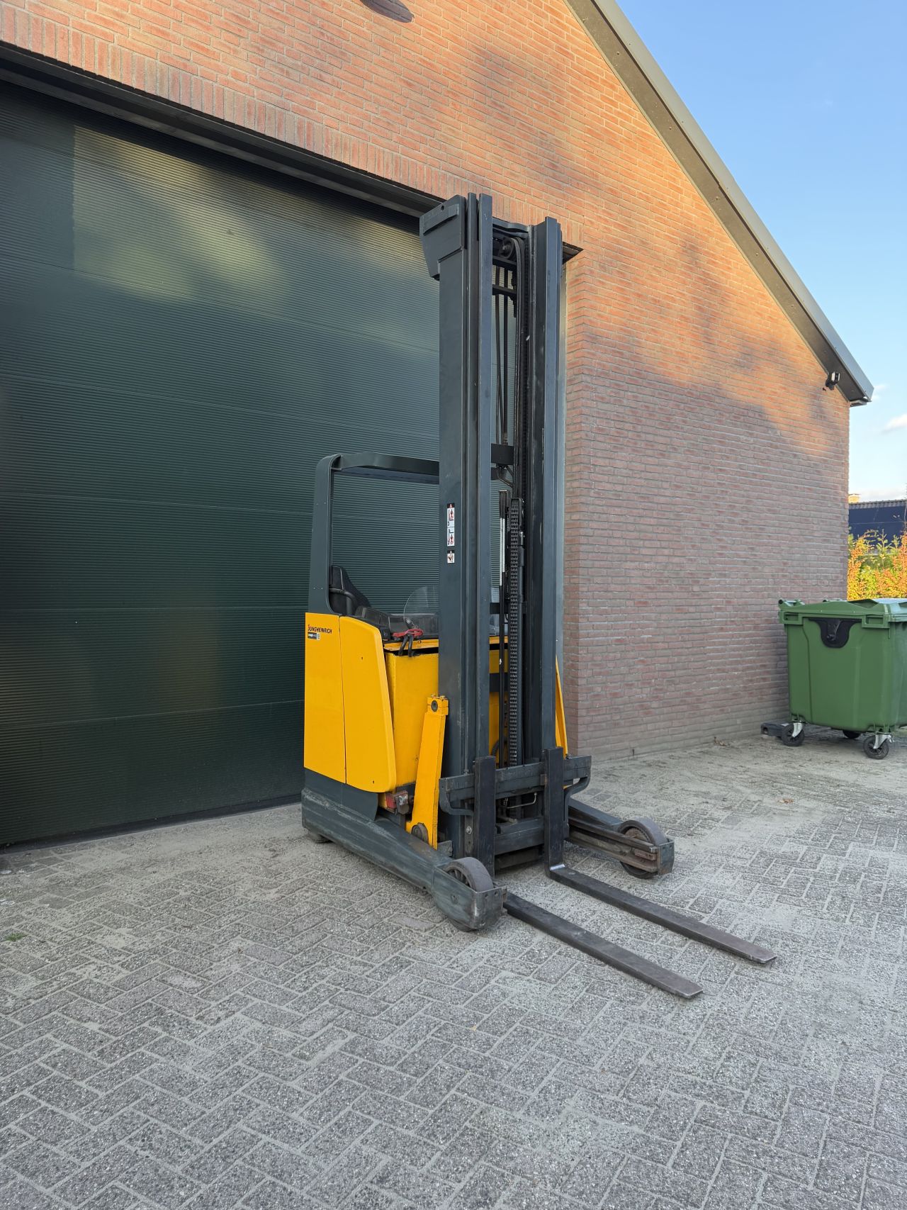 Jungheinrich ETV214 reachtruck triplo 6,5 mtr