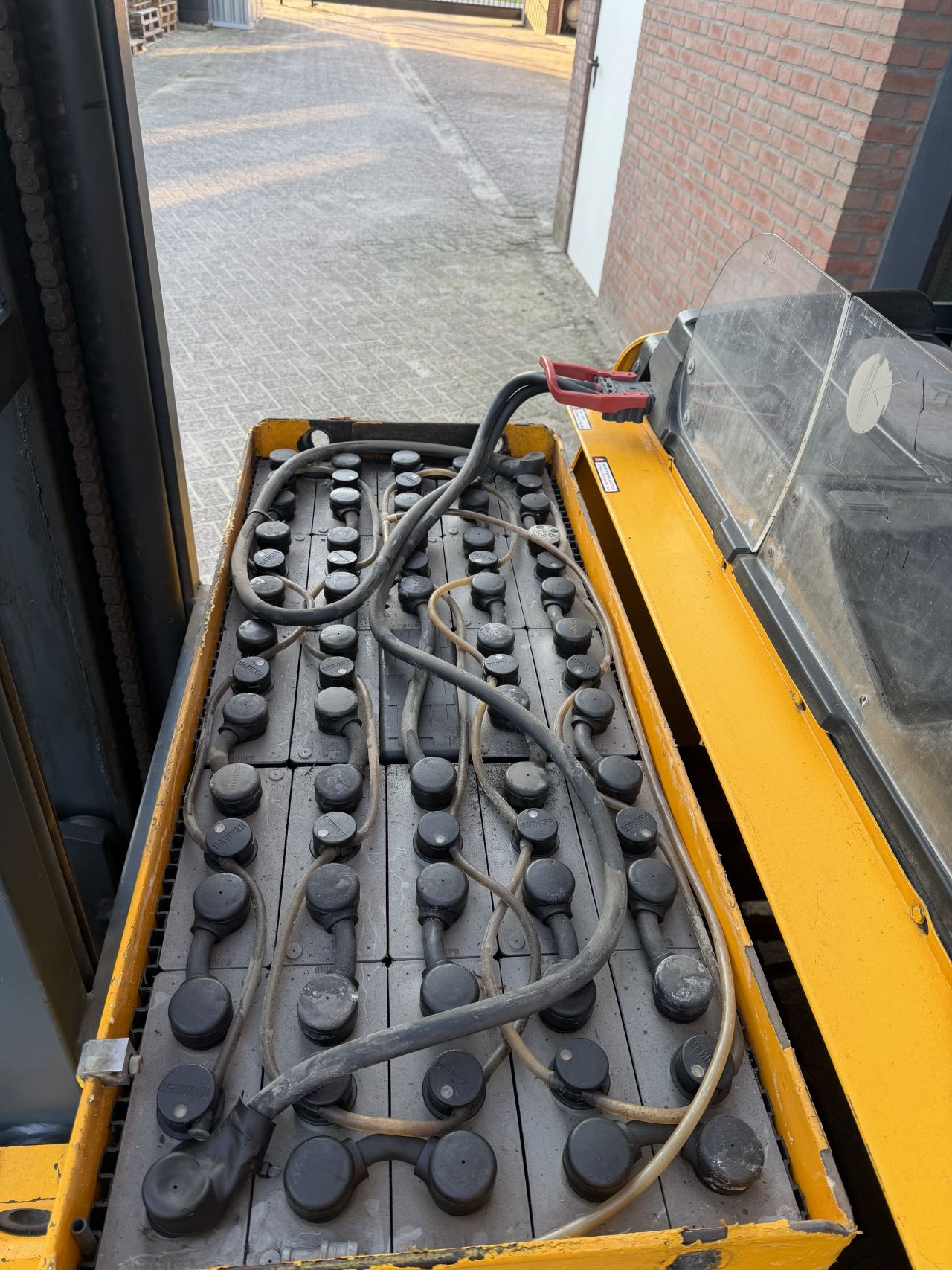 Jungheinrich ETV214 reachtruck triplo 6,5 mtr
