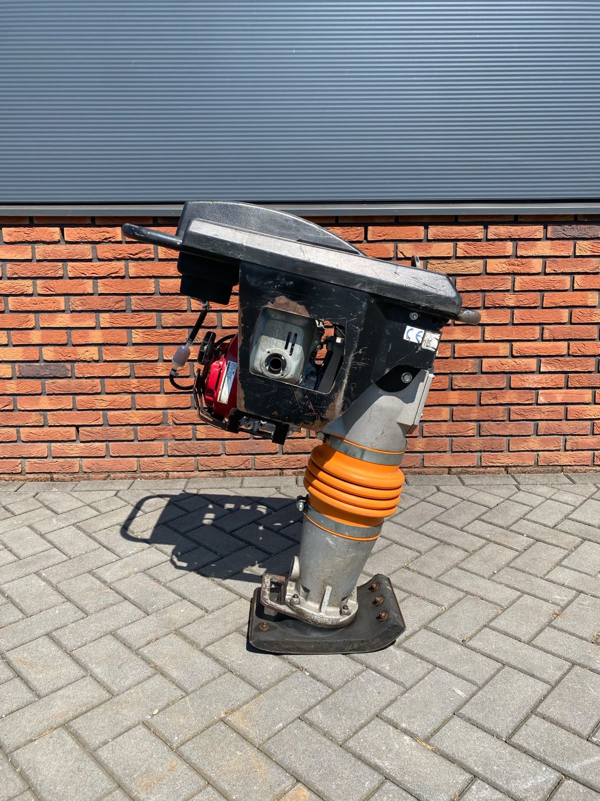 Gebruikte samac S-58 Trilstamper - 58kg - Honda motor.