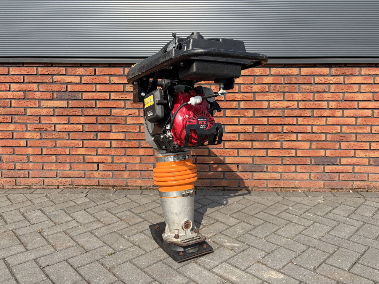 Gebruikte Samac S-64 stamper - 64kg - Honda motor
