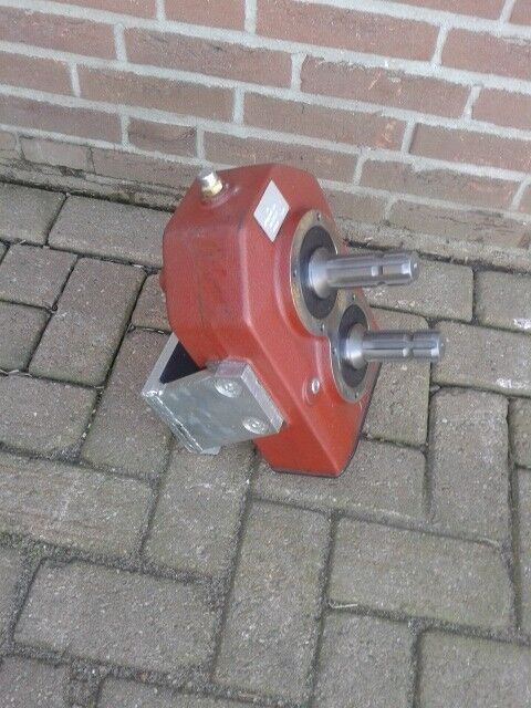 Gearbox, reversing gearbox PTO for wheel tractor
