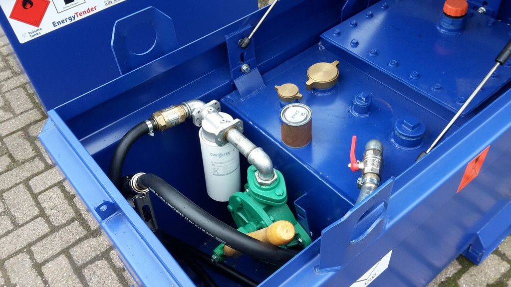 IBC tank met handpomp