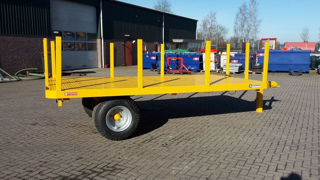 Agomac bakkenwagen bale trailer