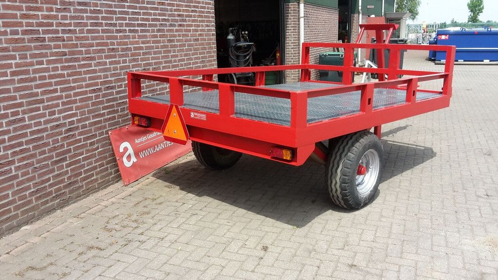 Agomac bakkenwagen bale trailer