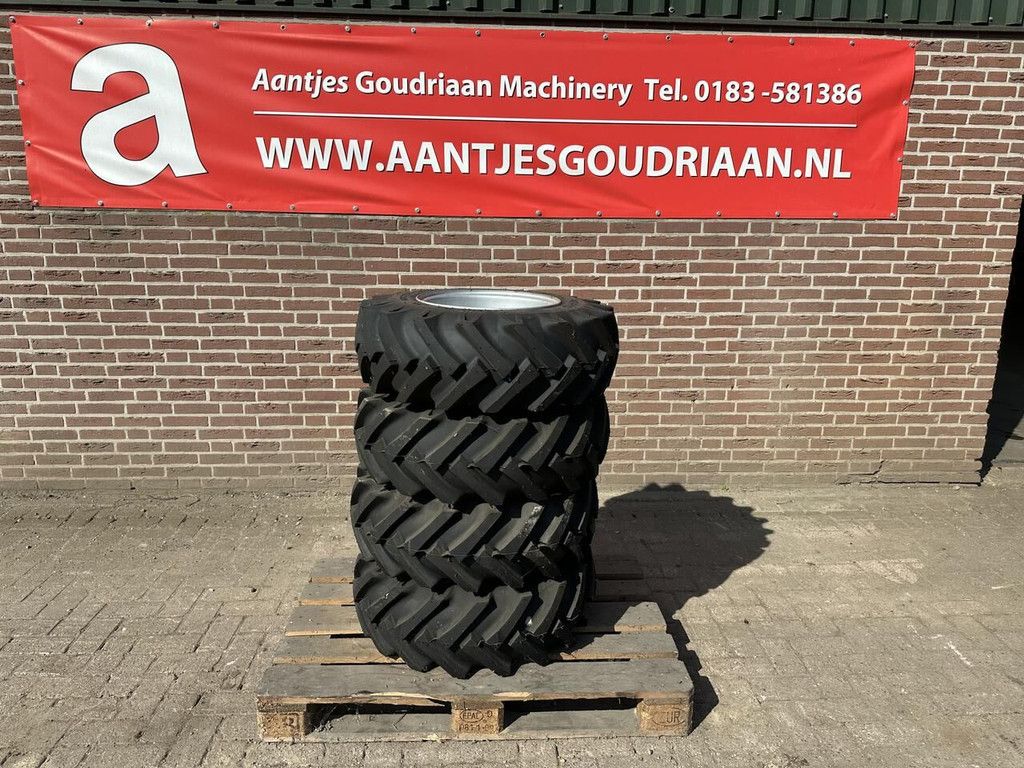 Bandenmarkt 10.00/75 R15.30 tractor tire