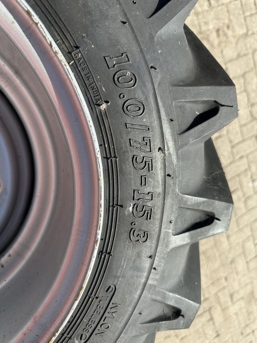 Bandenmarkt 10.00/75 R15.30 tractor tire
