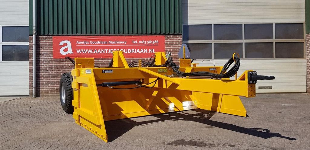 Bizon 3000 leveller