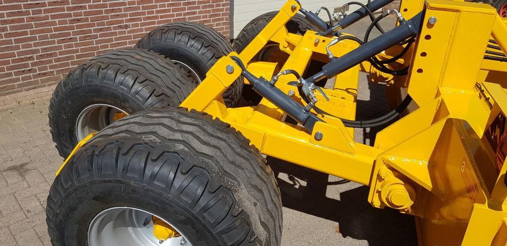Bizon 3000 leveller