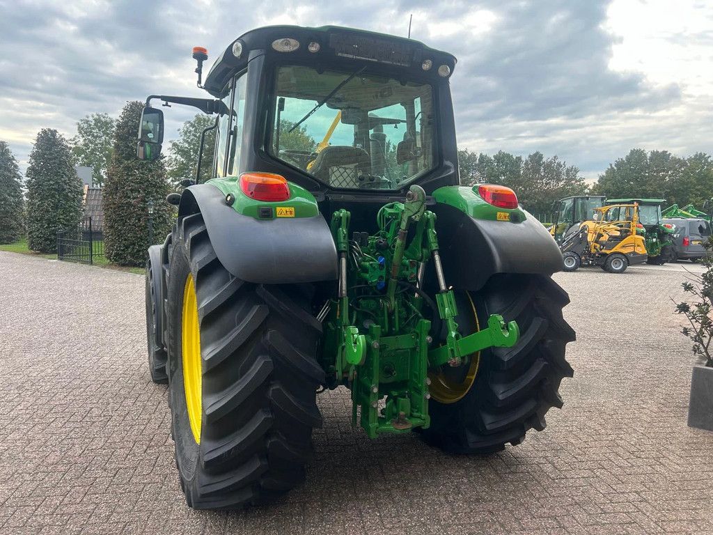 John Deere 6110M