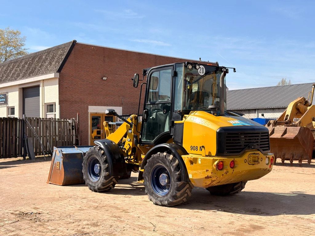Caterpillar 908M - Quick Coupler / Automatic Greasing / Forks and Bucket