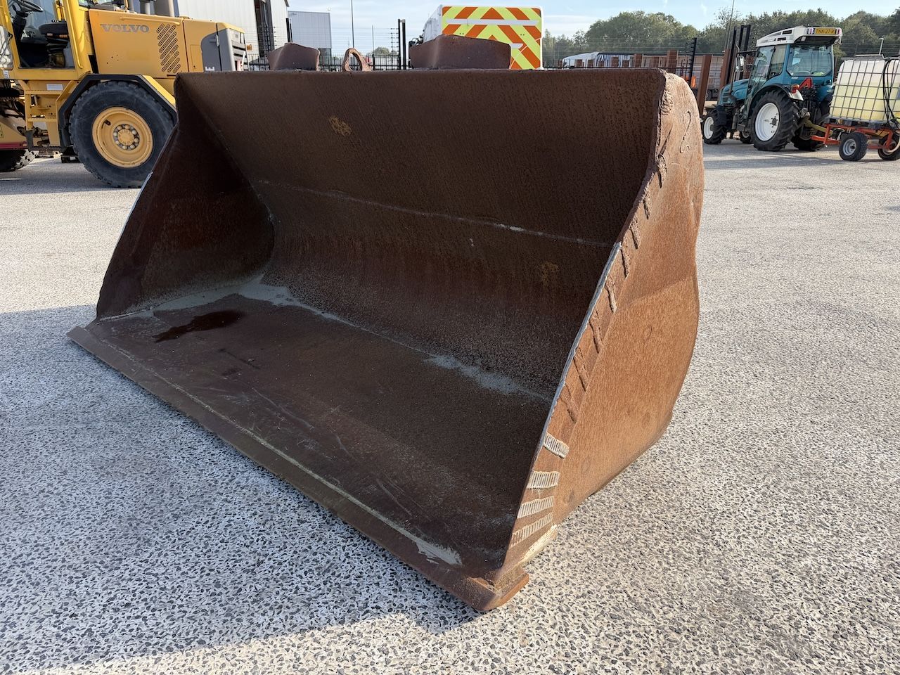 Dichte bak Volvo L110 285cm