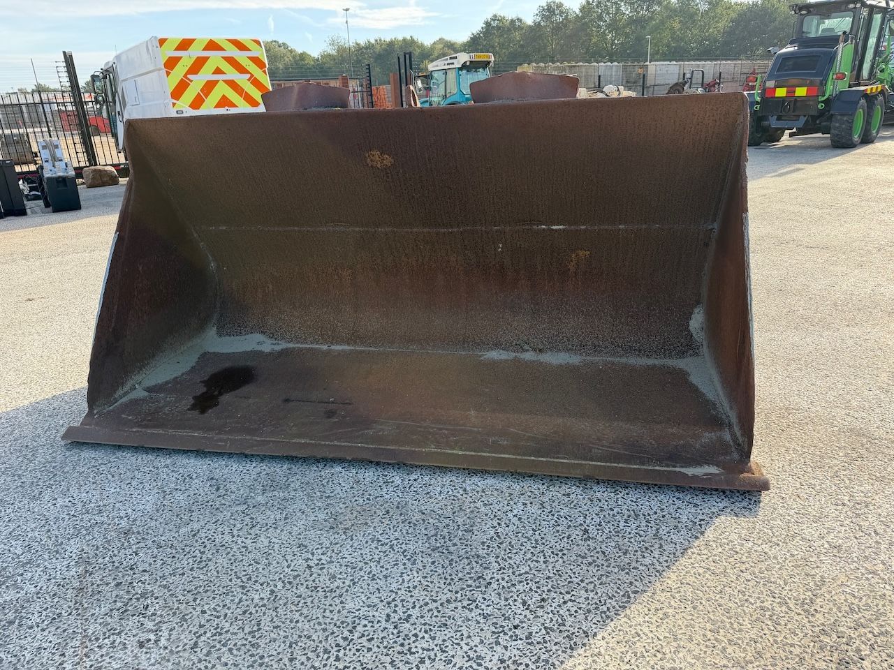 Dichte bak Volvo L110 285cm