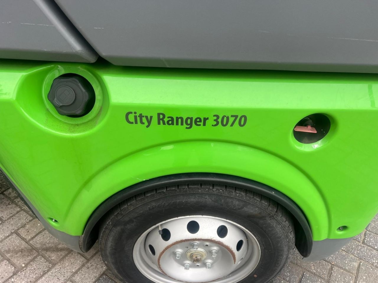 Nilfisk Egholm City Ranger 3070 sweeper